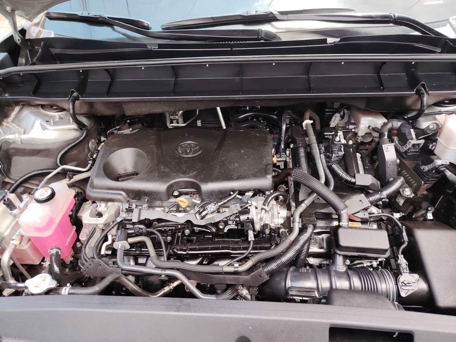 Motor de Toyota revisado en el taller mecánico AUTOTLAN